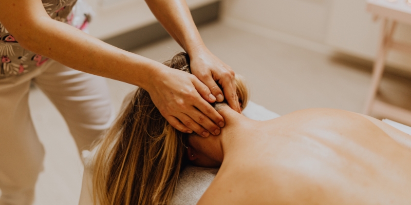 Anti-Hair Fall & Growth Boosting Massage